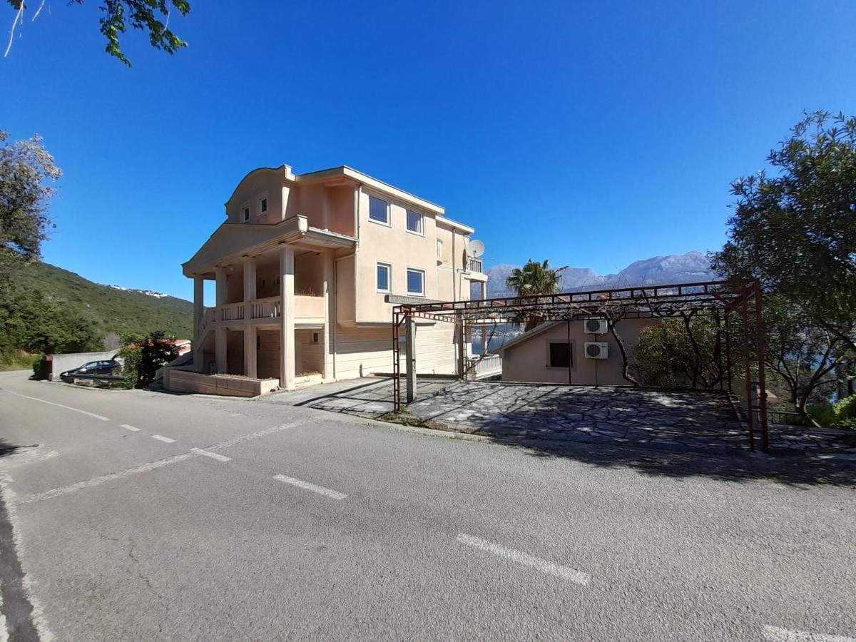 Villa Garden Apartments Herceg Novi Eksteriør billede